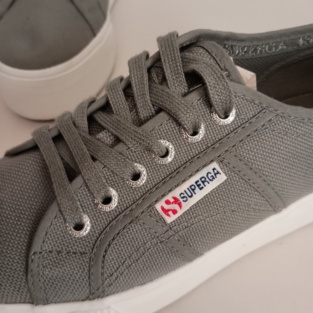 Superga Gray 2 Inch Platform Sneakers Excellent Women’s Size 8 - Picture 8 of 12